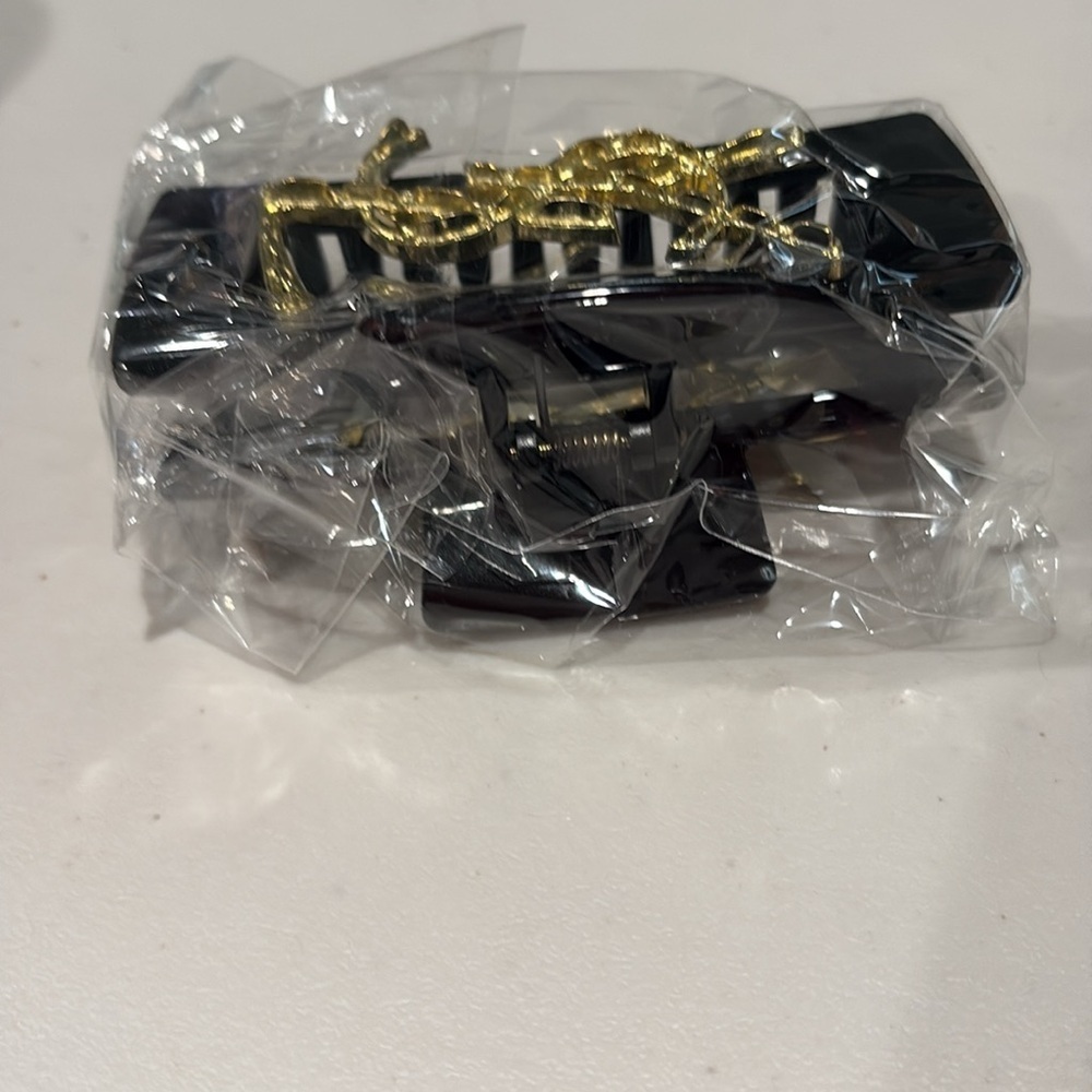 Luxury Designer Inspired Hair Claw Clip. Black with Gold letters. NEW! - Picture 3 of 10